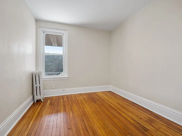 701 Brownsville Rd — Photo 18