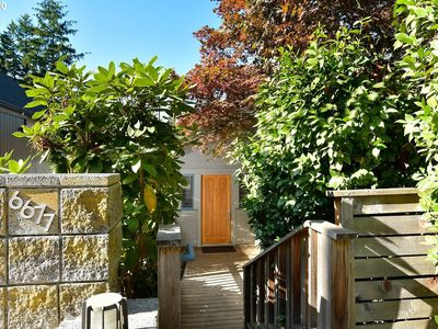 6677 SE Yamhill St, Portland, OR, 97215