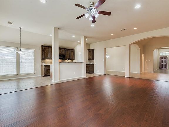 2nd image of 2826 Fair Chase Dr