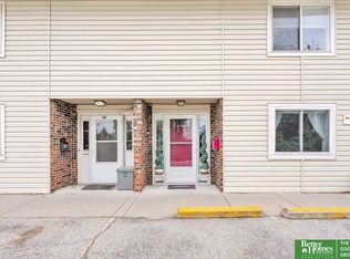1120 Delmar St APT 5C, Papillion, NE 68046