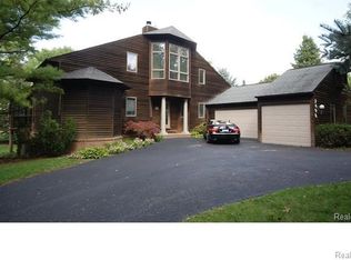 7496 Hardisty, West Bloomfield, MI 48324