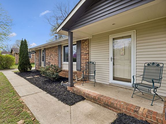 5th image of 121 Crockett Ct