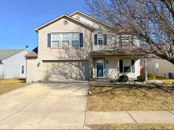 14243 Holly Berry Cir, Fishers, IN 46038