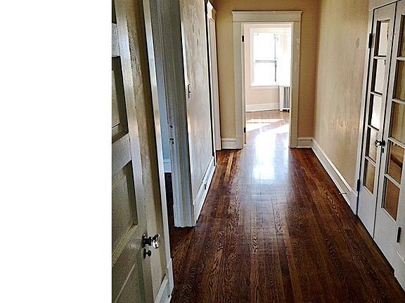 3rd image of 15312 Clifton Blvd