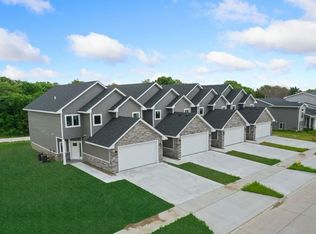 2013 Ammann Dr, Adel, IA 50003