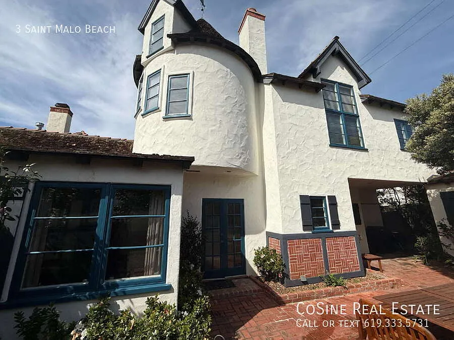 Coastal Elegance: Spacious 4BR/4BA Retreat in the gated Saint Malo community — Photo 3