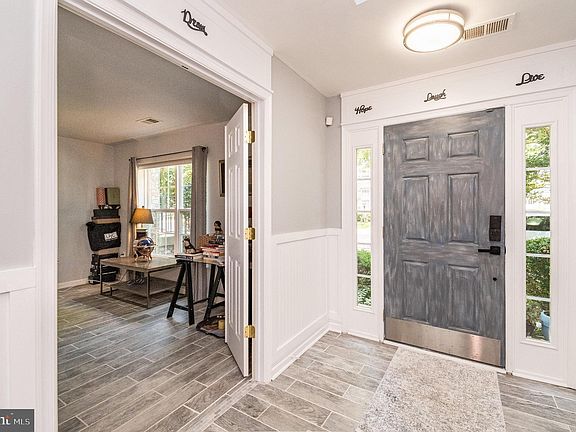 5th image of 1004 Hoke Ln