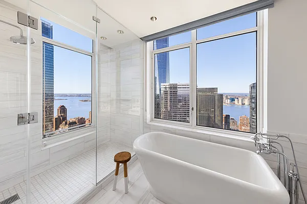 Sold by Compass | media 22