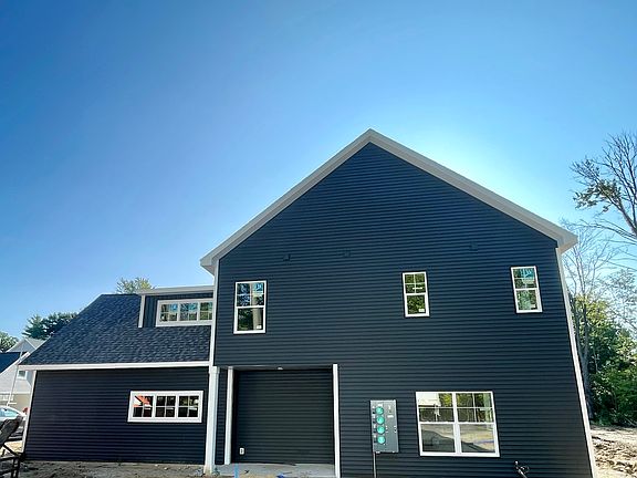 Look at those windows letting in so much natural light!