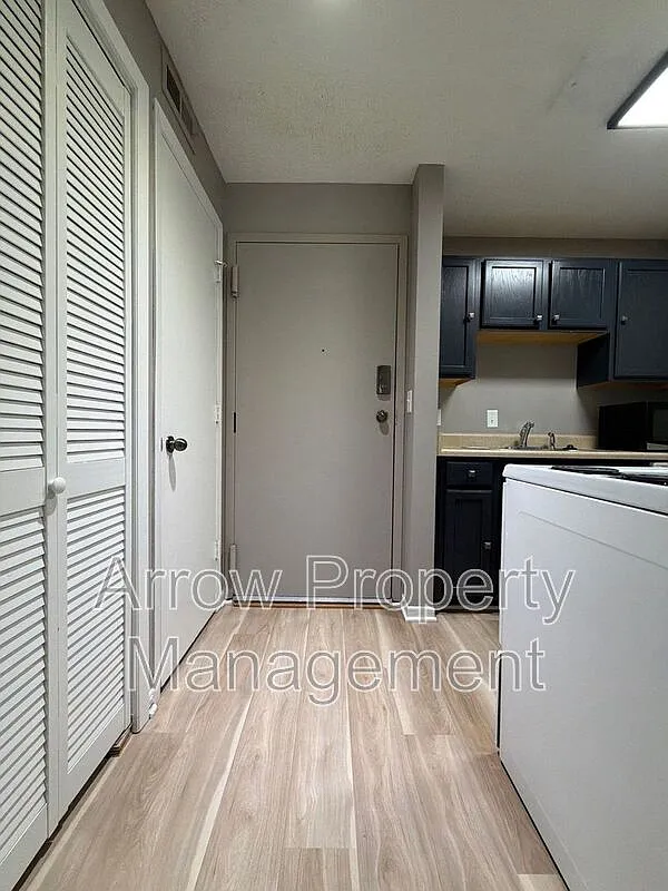 1 bed, 1.0 bath, 476 sqft, $650 — Photo 2