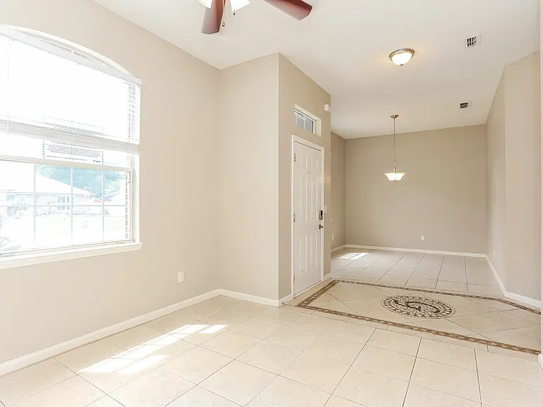 2222 Thomas Lynch Ct — Photo 4