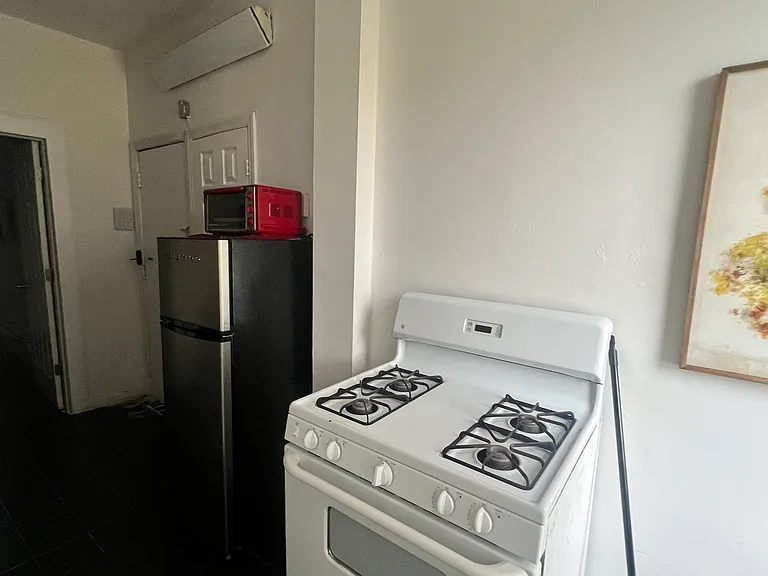 422 Saint Pauls Ave #1 — Photo 12