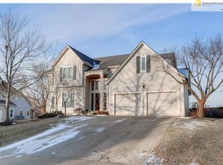 11618 Summit St, Kansas City, MO 64114