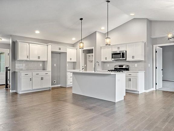 3rd image of 2810 Steppe Ln