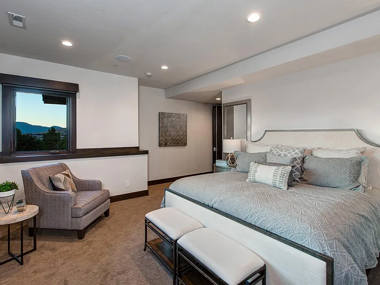 2285 E Red Knob Way — Photo 34