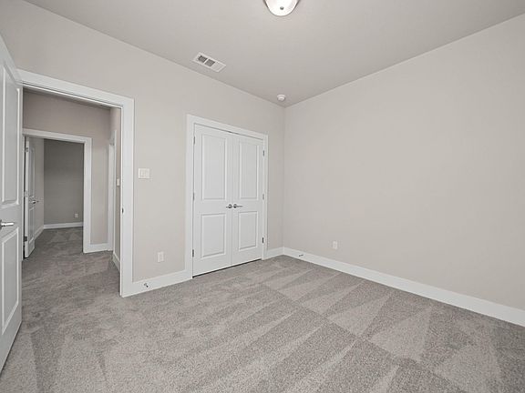 5th image of 219 Pinnacle Ln