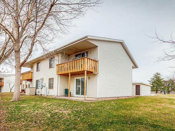 2nd image of 2029 NW Hickory Ln #1