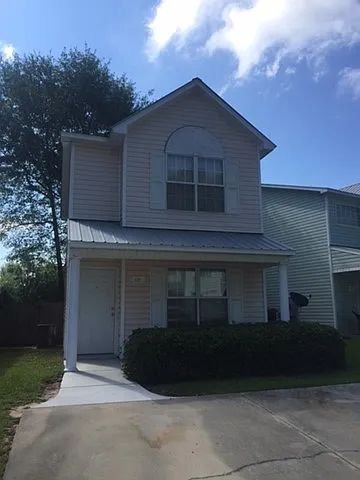 117 Cove Ln