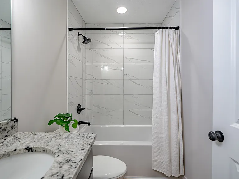 424 Lexington Ave #11 — Photo 8