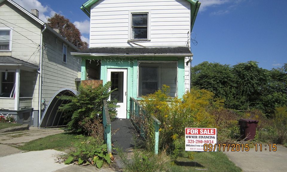1st image of 422 Alexander St