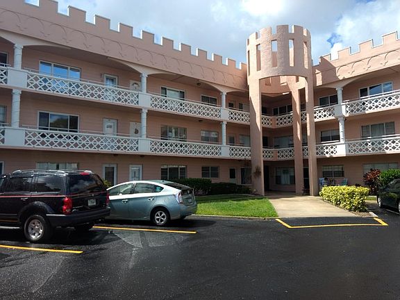 2nd image of 2457 Ecuadorian Way APT 11