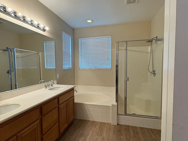 28512 Plymouth Way — Photo 39