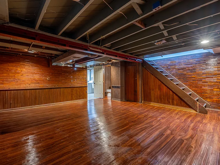 1423 Hollywood Ave — Photo 16