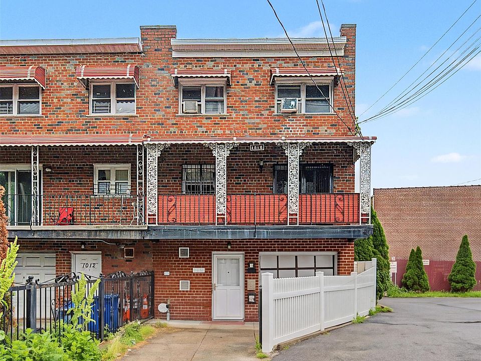 1st image of 1010 E 233rd Street