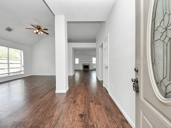 5th image of 1722 Newmark Dr