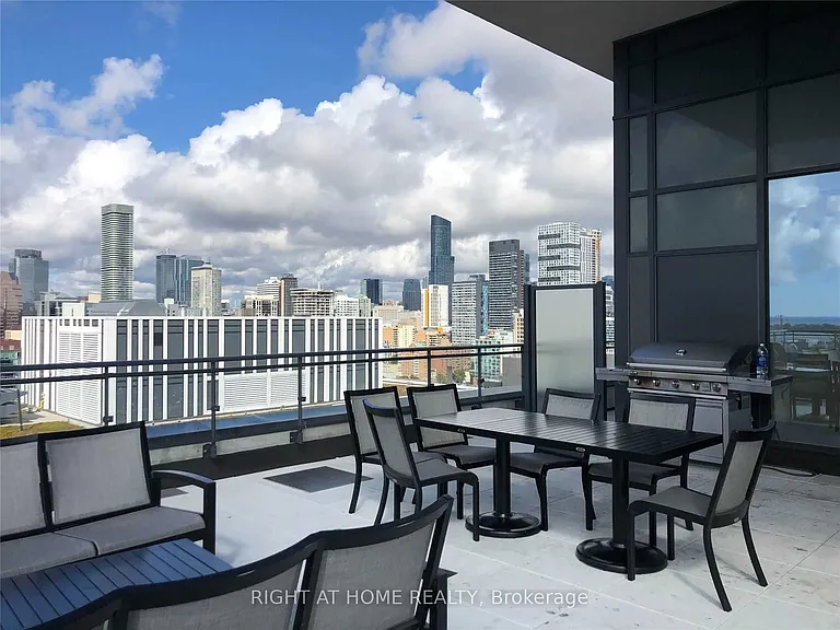 460 Adelaide St E #525 — Photo 25