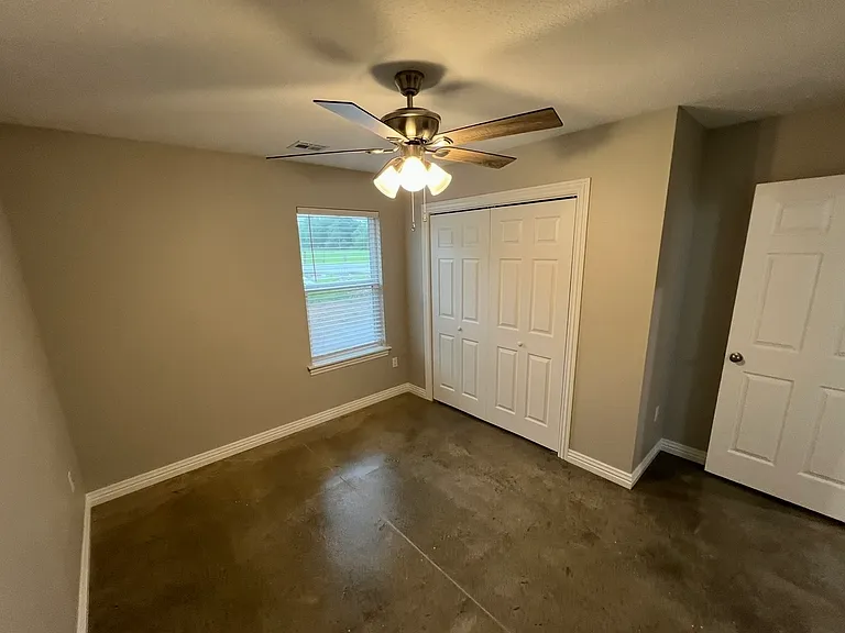 4164 N Saint Louis Ave — Photo 11