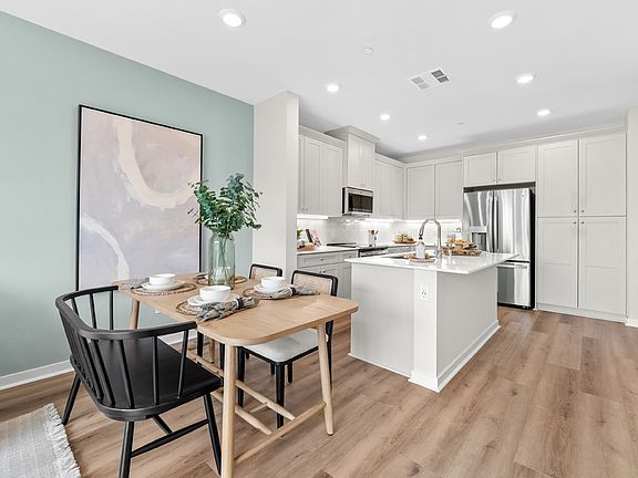 VV Plan 2A Family Room Dining