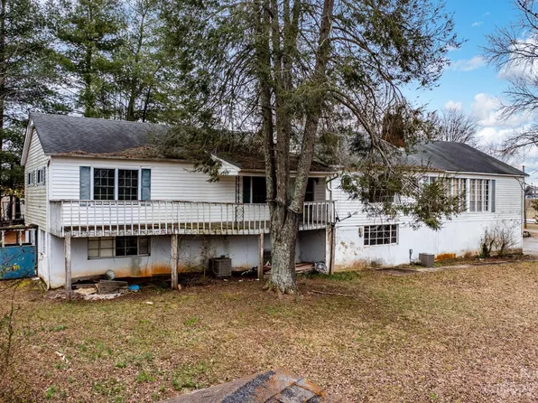 2301 Norwood St SW, Lenoir, NC 28645