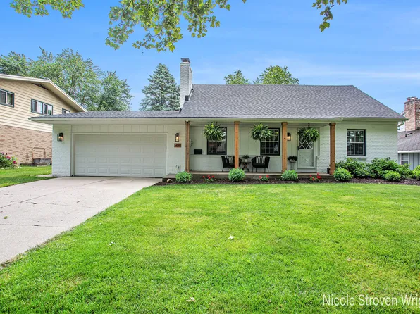44 Centennial Ave NW, Grand Rapids, MI 49504