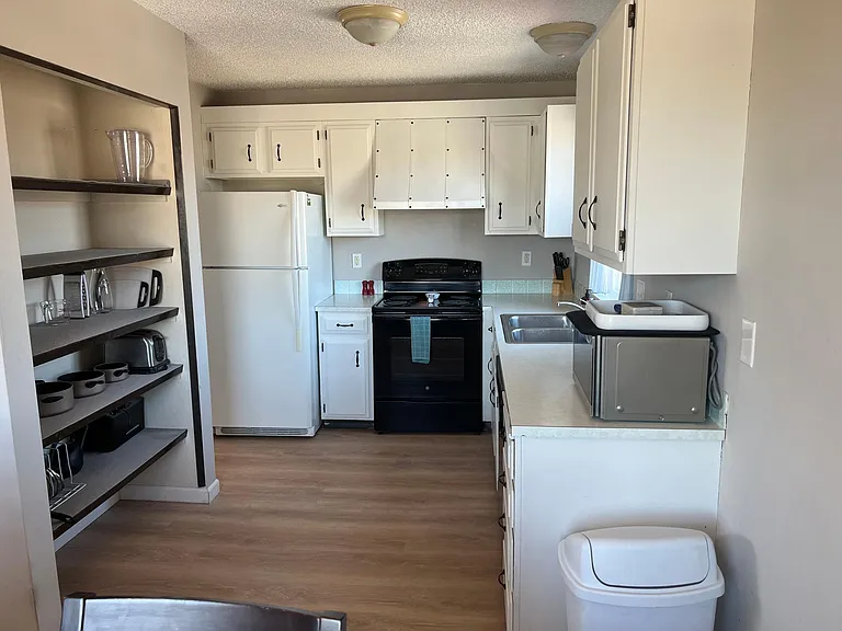 416 4th St #3 — Photo 3