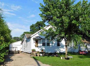 1912 Virginia St, Pekin, IL 61554