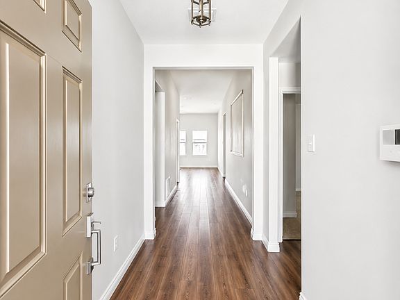 3rd image of 3903 Pioneer Dr