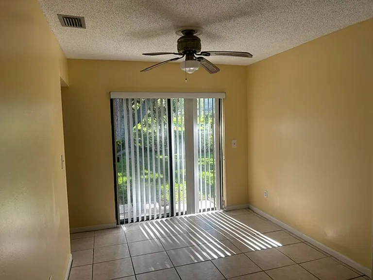 1207 Dinner Bell Ln E — Photo 31