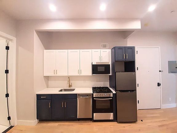 4th image of 997 Clarkson Ave #1F