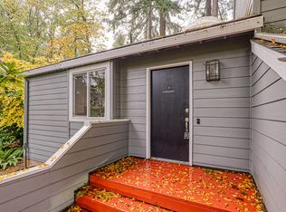 9926 SW Quail Post Rd, Portland, OR 97219
