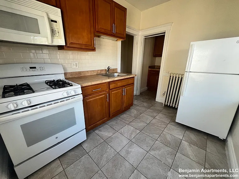 131-135 Washington St #28 — Photo 5