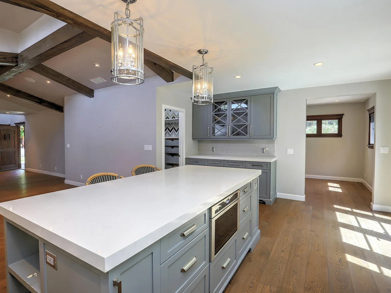 4 bed, 3.5 bath, 2752 sqft, $10,750 — Photo 4