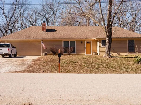 18990 Lowell Ave, Stilwell, KS 66085