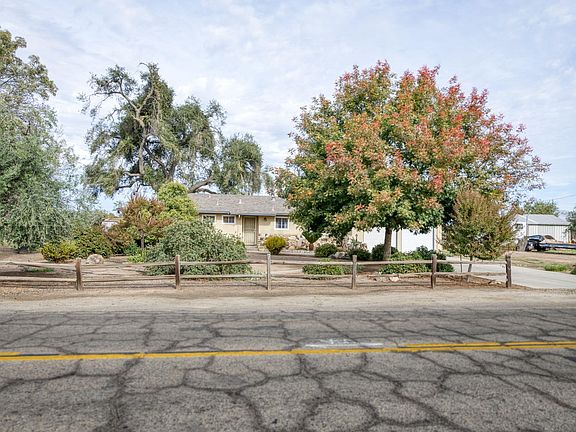 2nd image of 19616 E Parlier Avenue