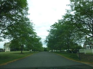 40 McCann Dr, Ottsville, PA 18942