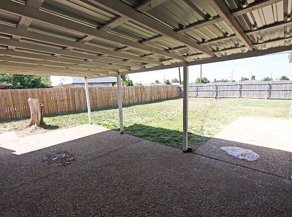 3rd image of 4304 Thomason Dr