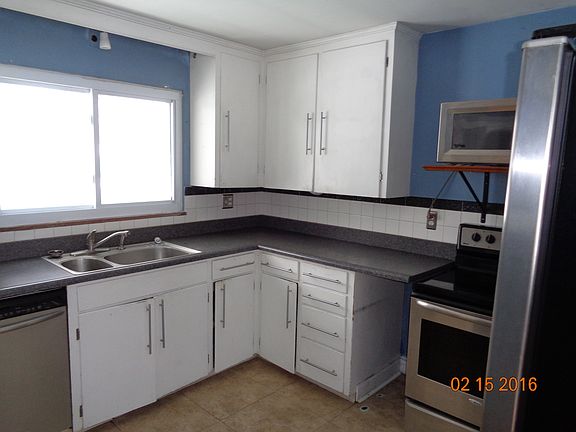 5th image of 300 Meadowgrove Dr