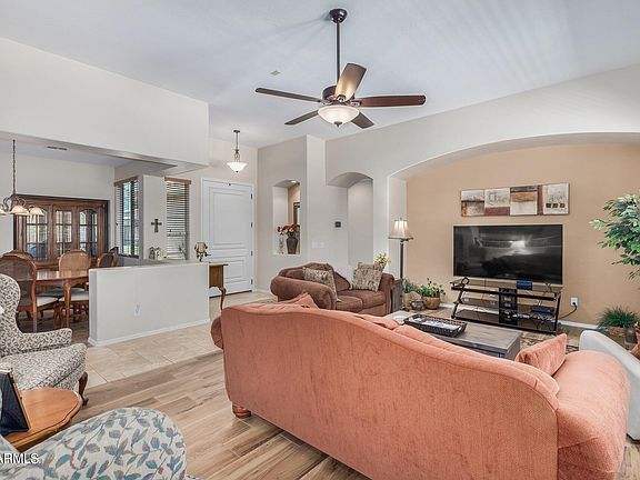4th image of 463 E BENRICH Drive