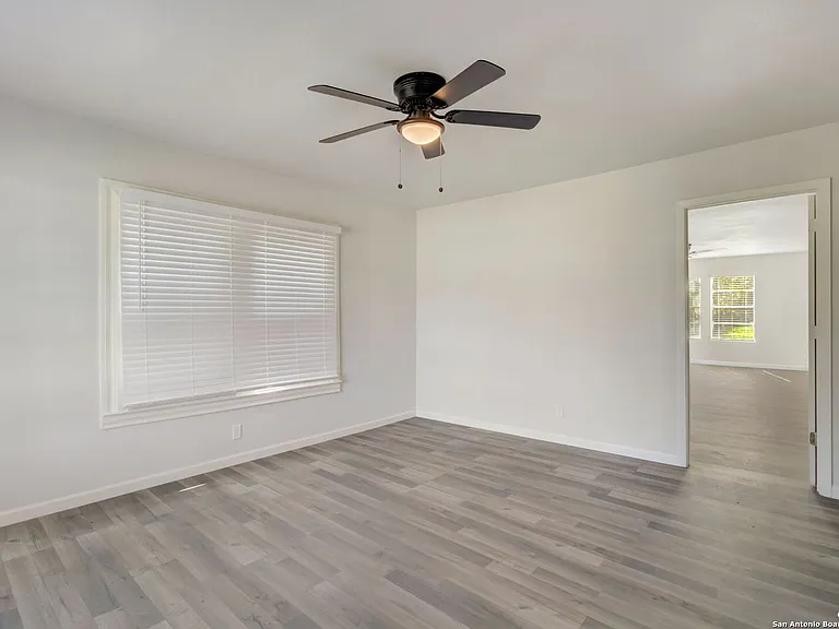1622 Gorman St — Photo 2