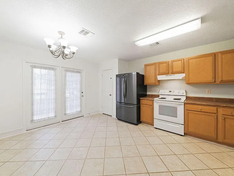 10215 Tiger Bay — Photo 16